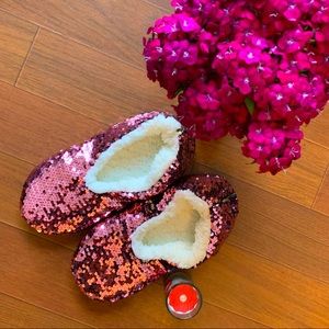 NWOT ladies sequin slippers and rose candle